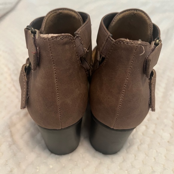 Natural Soul heeled Bootie Size 6 - Picture 9 of 10